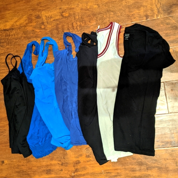 Lot of 6 tanks and a tee. - Picture 1 of 1